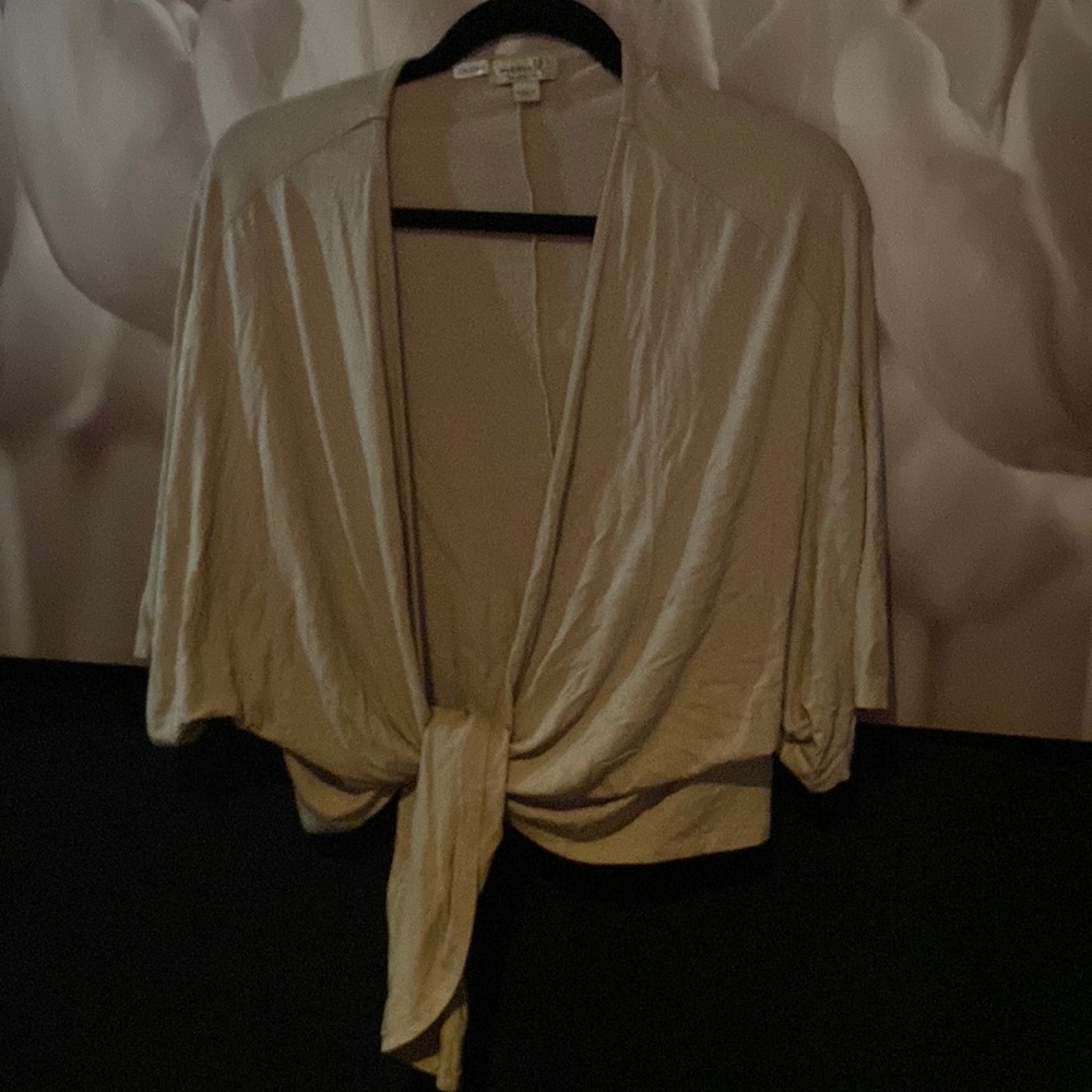 Tie wrap to wear over a tank or other top